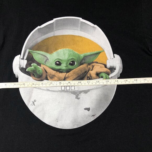 Star Wars The Mandalorian Baby Yoda Grogu T Shirt Men Size Medium Rare - Picture 6 of 6